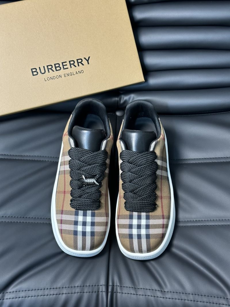 Burberry Low Shoes